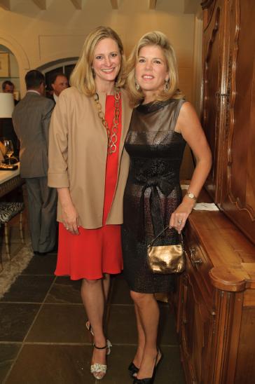 Jennifer Sampson and Peggy Meyer at the Celebrating Women patron party held at the home of Claire and Dwight Emanuelson. Read the news release <a href=" http://media.baylorhealth.com/releases/actor-and-author-rob-lowe-shares-his-family-breast-cancer-story-at-celebrating-women-luncheon
">here</a>.